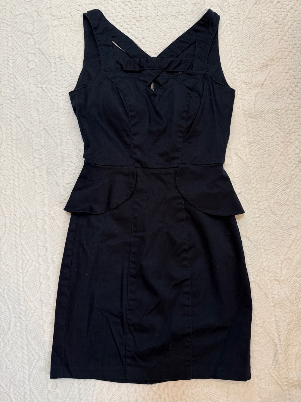 XOXO Black Dress Crisscross Strappy Front Ruffle Zipper Back Women’s 0 Y2K 90s